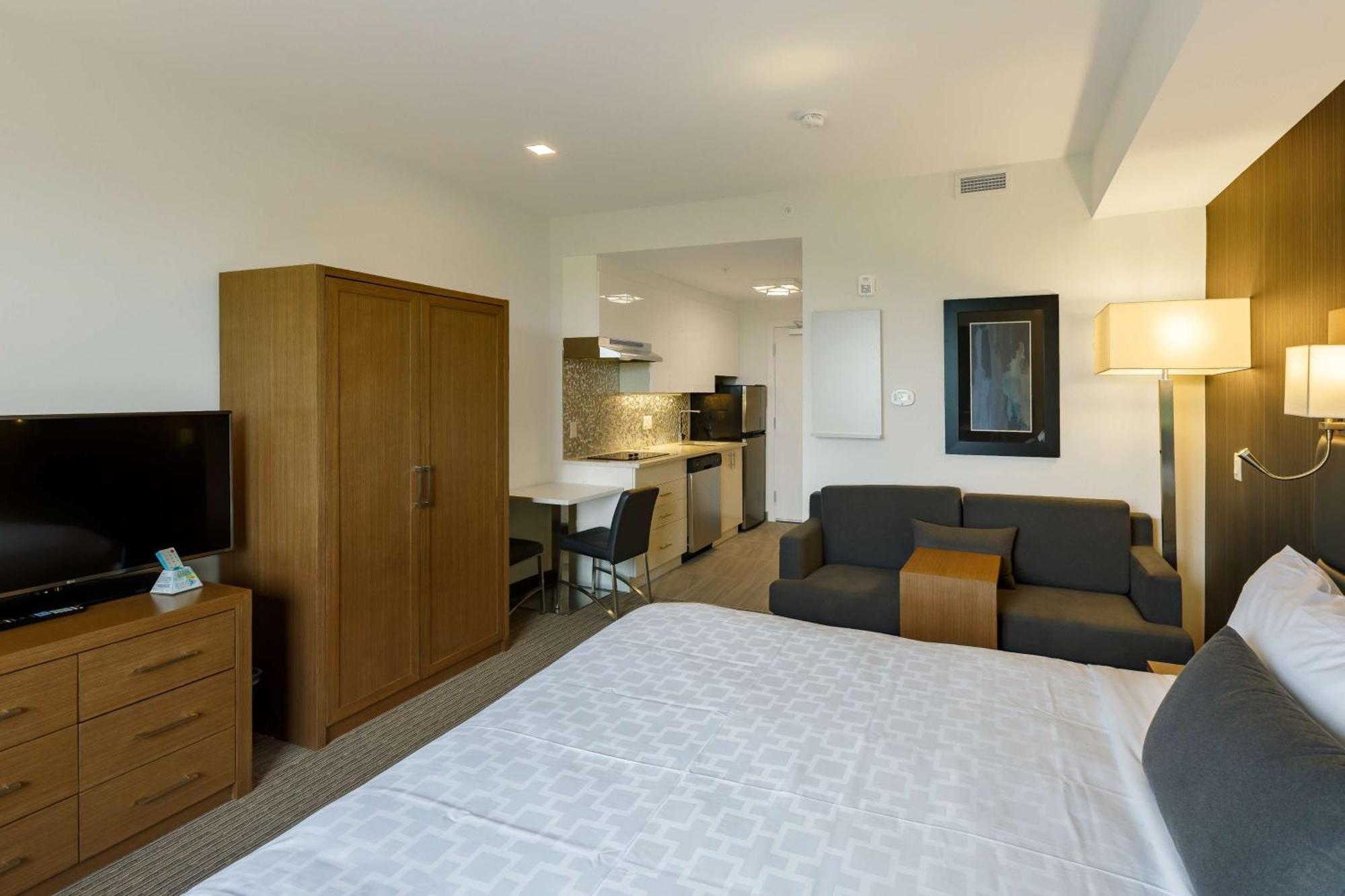 Hotel Executive Residency By Western View North