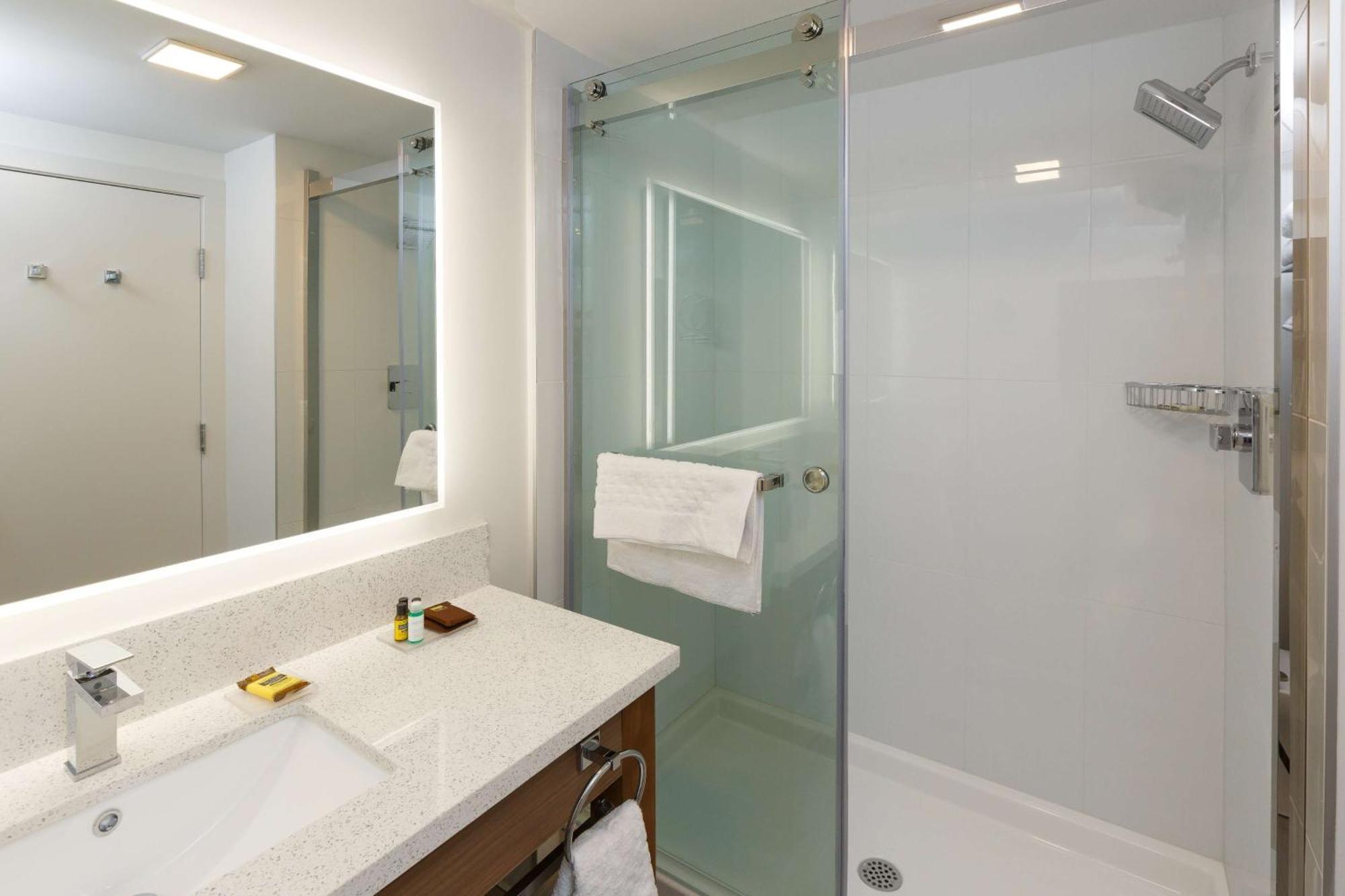Hotel Executive Residency By Western View North Calgary